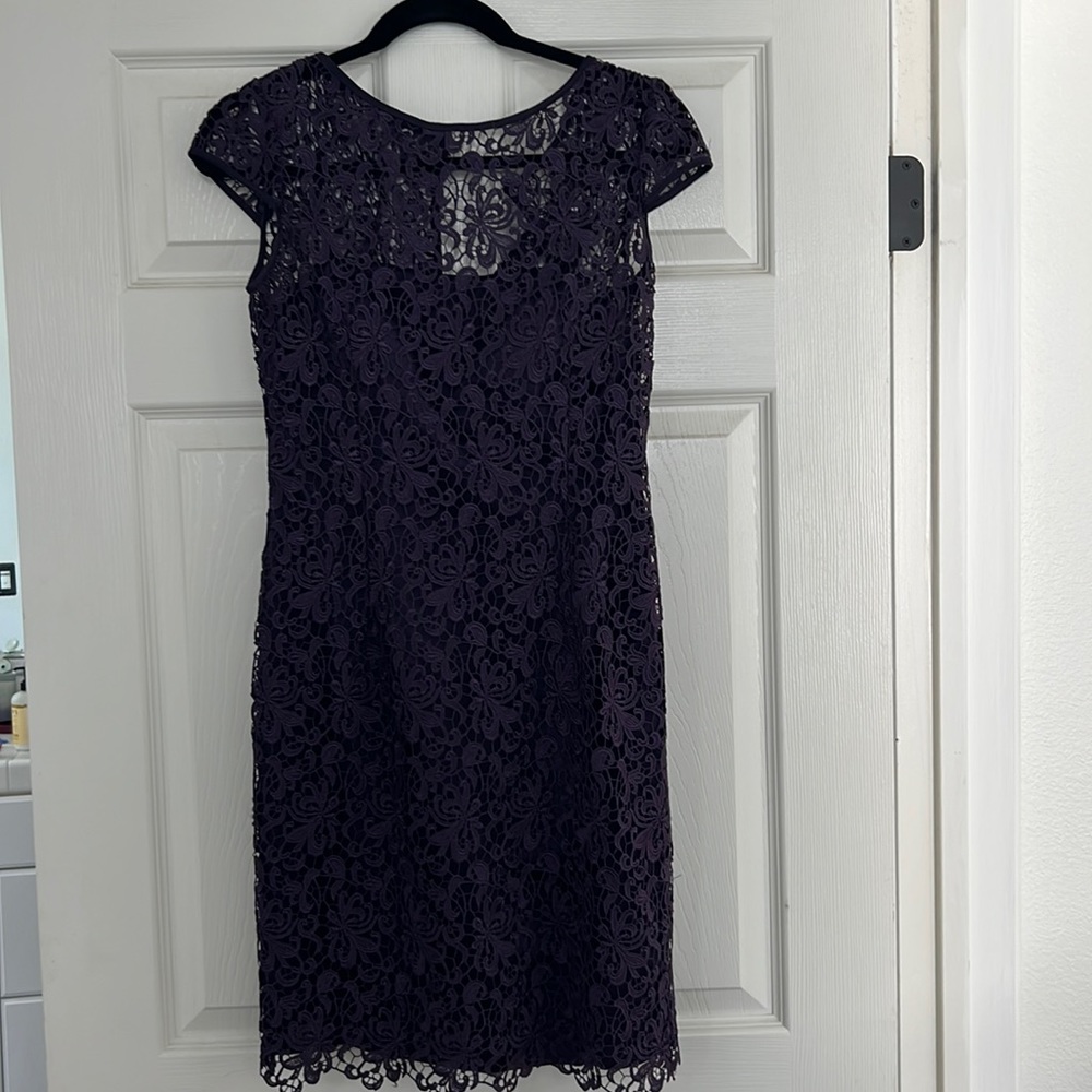 Adrianna Papell lace overlay shift dress size 2